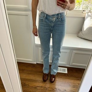 Abercrombie & Fitch Ultra High Rise 90’s Straight Size 25